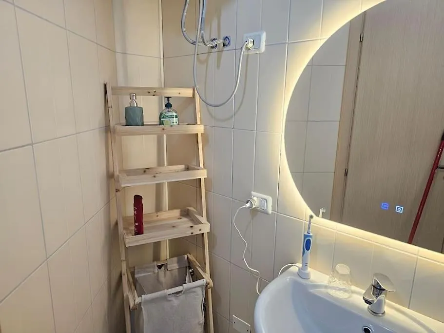 Flori Apartment City Center Vlore 0*,  Albania